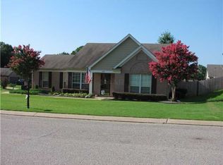 510 Oakland Hills Dr, Oakland, TN 38060