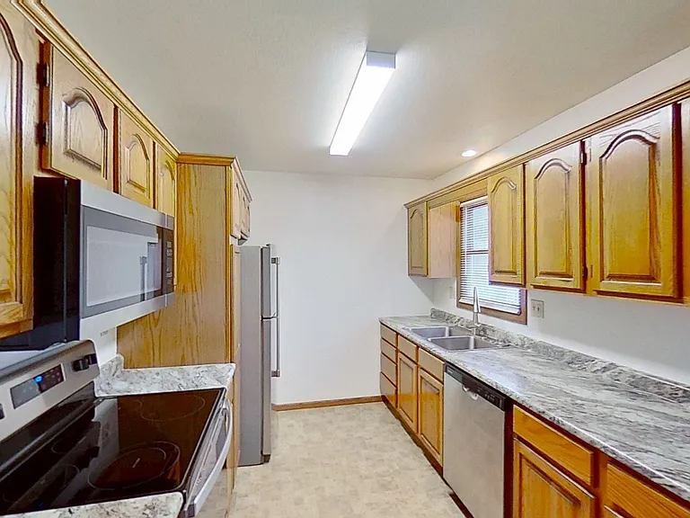 5101 Hickman Rd — Photo 3