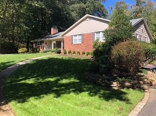 26 Ford Ln, Roseland, NJ 07068