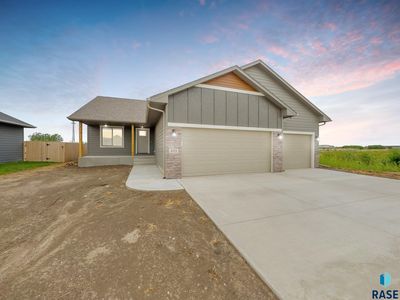 433 Thelma Ave, Harrisburg, SD, 57032