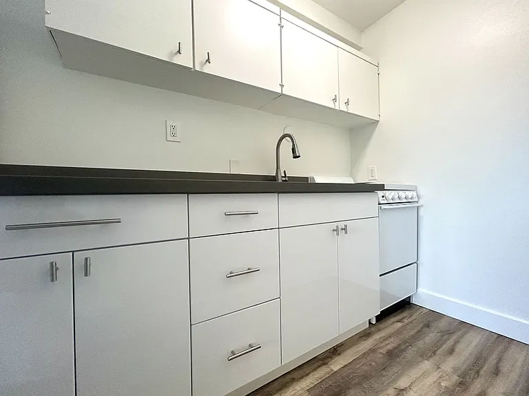Village Vista Apartments — Photo 73
