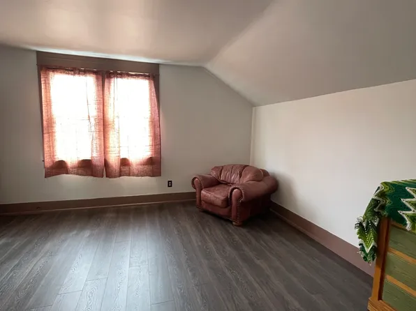 28 Mount View Ave, Akron, OH 44303