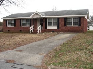 422 Vance St, Roanoke Rapids, NC 27870
