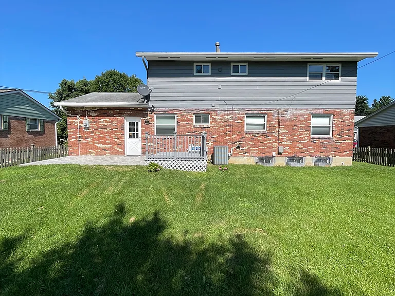 1629 Citadel Pl — Photo 38