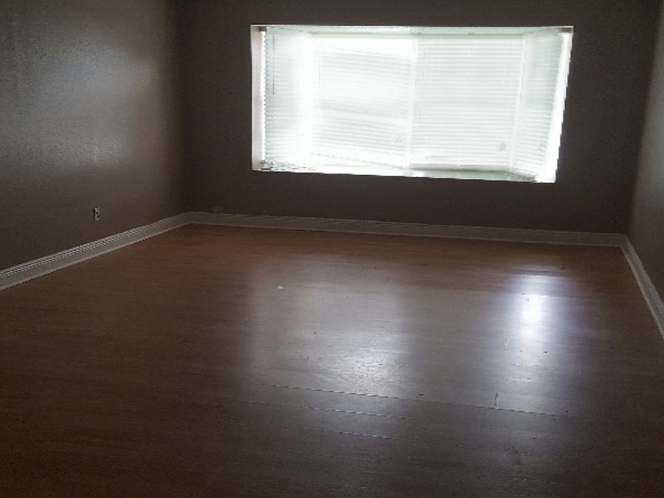 1st image of 103 E Appomattox Cir