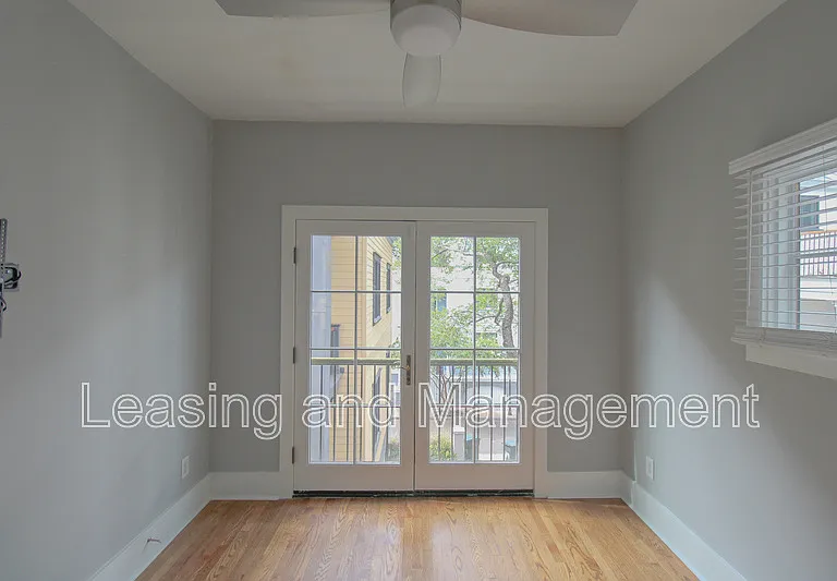 13 Corinne St — Photo 16