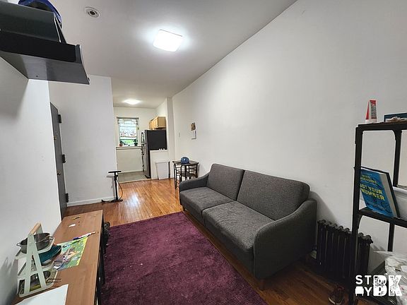 5th image of 914 Jefferson Ave #1B