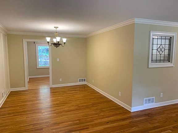 3rd image of 2007 Tanglewood Dr