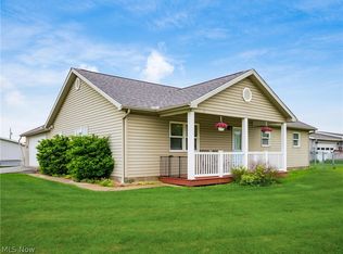 6270 Branch Circle Rd, Zanesville, OH 43701