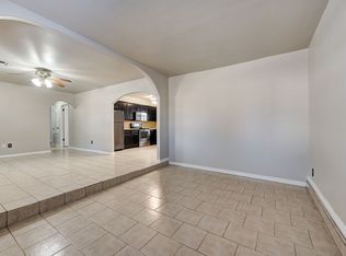 800 W Perry Dr, Mustang, OK 73064