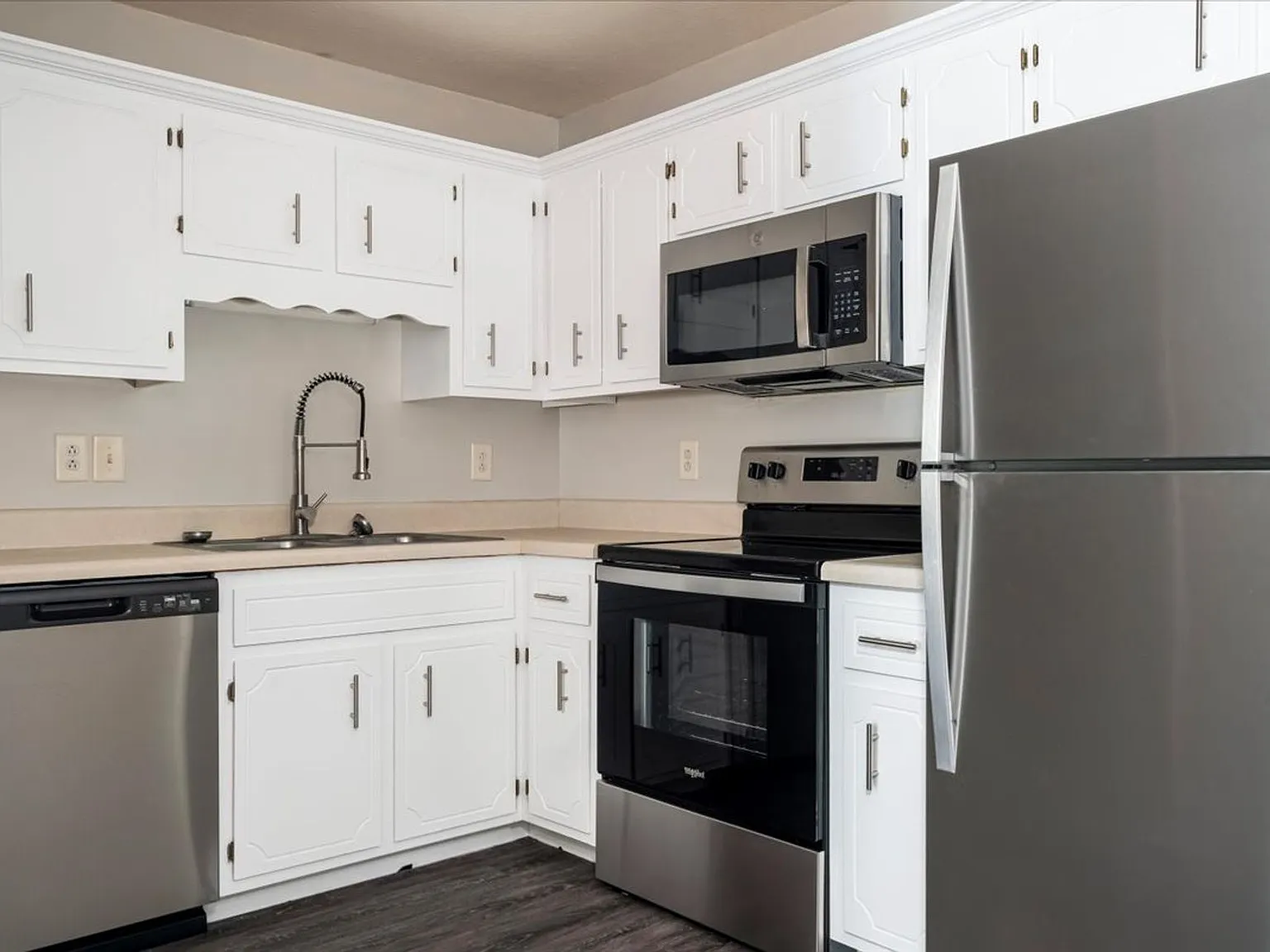 Highland Park Luxury Townhomes — Photo 3