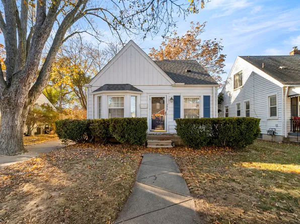 2612 Grindley Park St, Dearborn, MI 48124