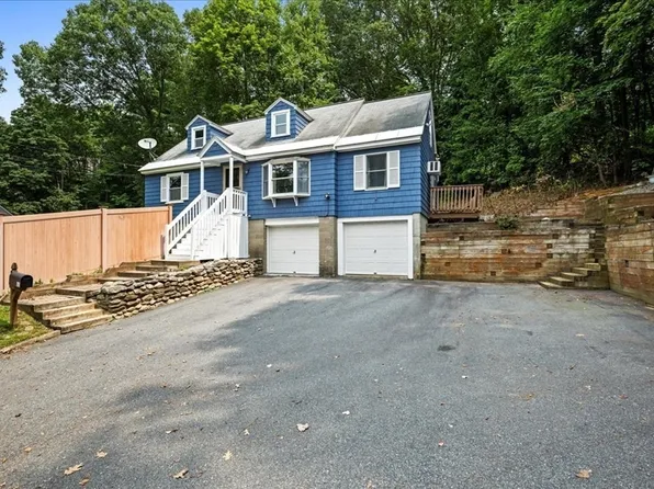 61 Elmwood St, Auburn, MA 01501