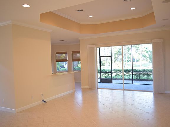 3rd image of 7651 Greenbrier Cir