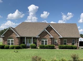 537 Tuck Rd, Lafayette, TN 37083