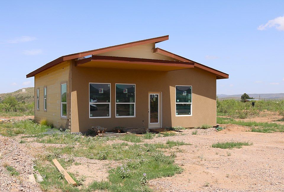 2nd image of 416 Sagebrush Rd
