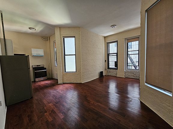 4th image of 247 Audubon Ave APT 2