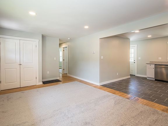 4th image of 39 Williams Street