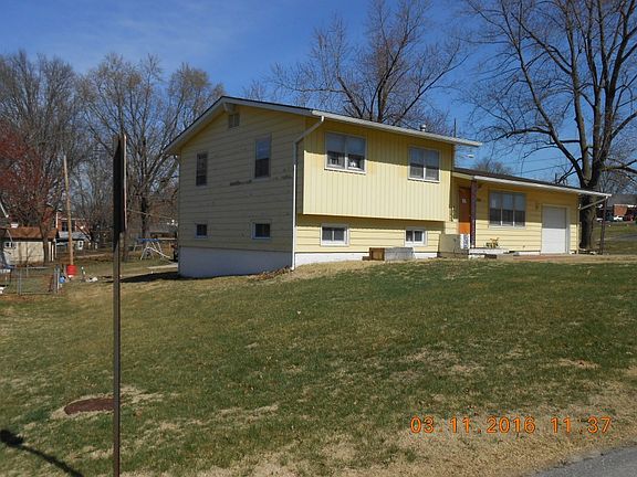 3rd image of 6700 NW 71st St
