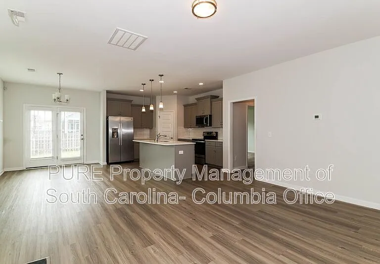 1315 Montford Dr — Photo 6