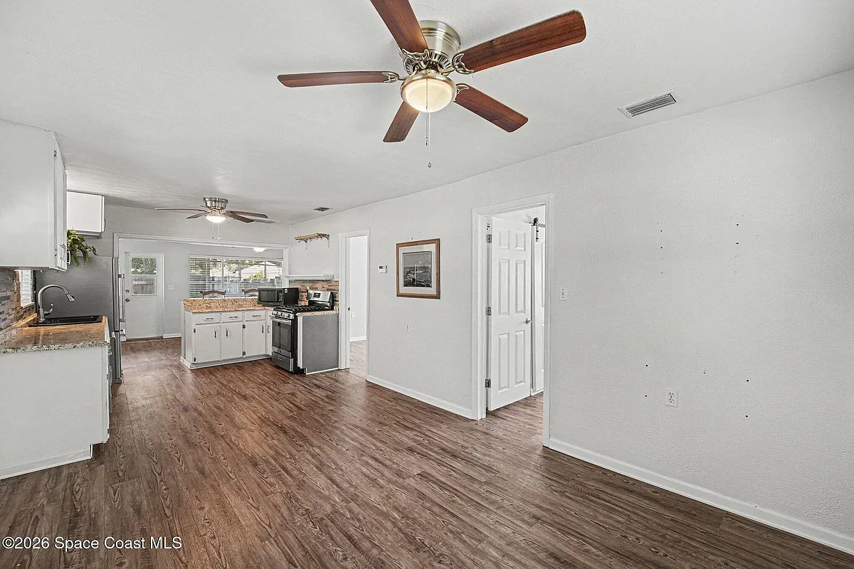 Building Photo - 1276 Gary Dr