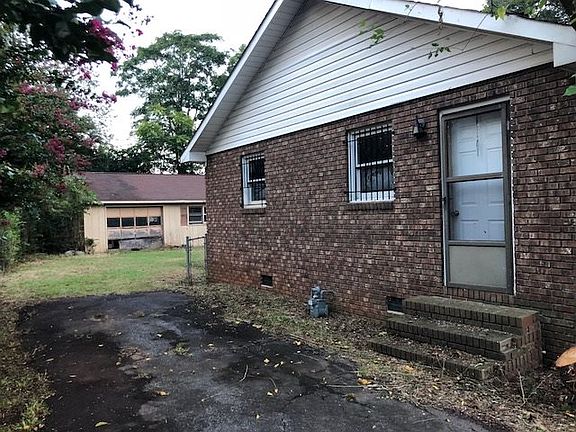 2nd image of 746 California Ave