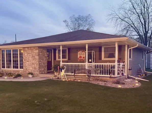 2112 S Oneida St, Green Bay, WI 54304