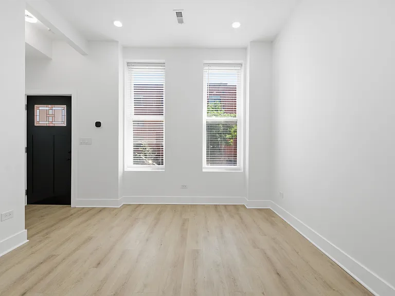 1838 N Damen Ave #2F — Photo 6