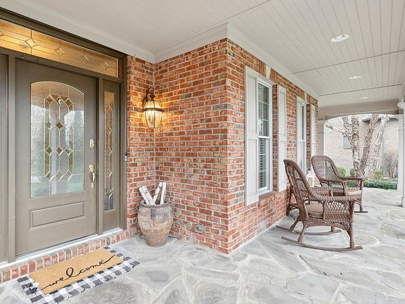 4th image of 4381 Dorchester Ct