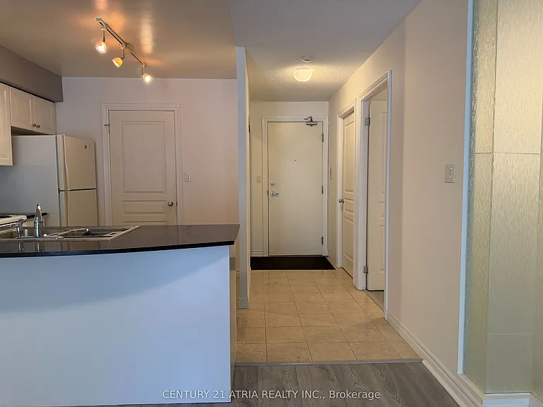 801 Bay St #602 — Photo 1