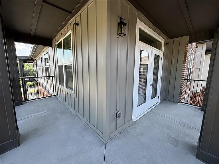 District on the Etowah Apartments — Photo 968
