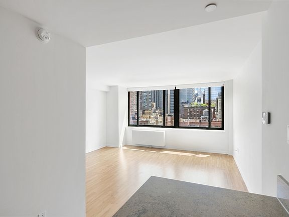 5th image of 400 W 55th St APT 15C