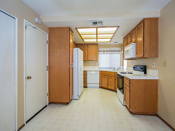5th image of 9423 Morcott Way