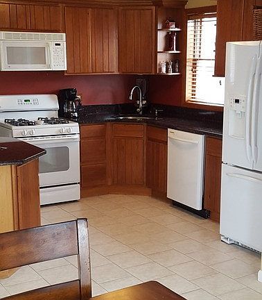 3rd image of 5208 S Neenah Ave