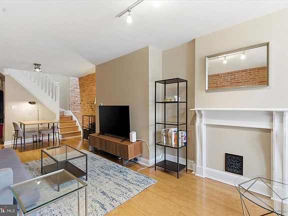 4th image of 1408 Webster St