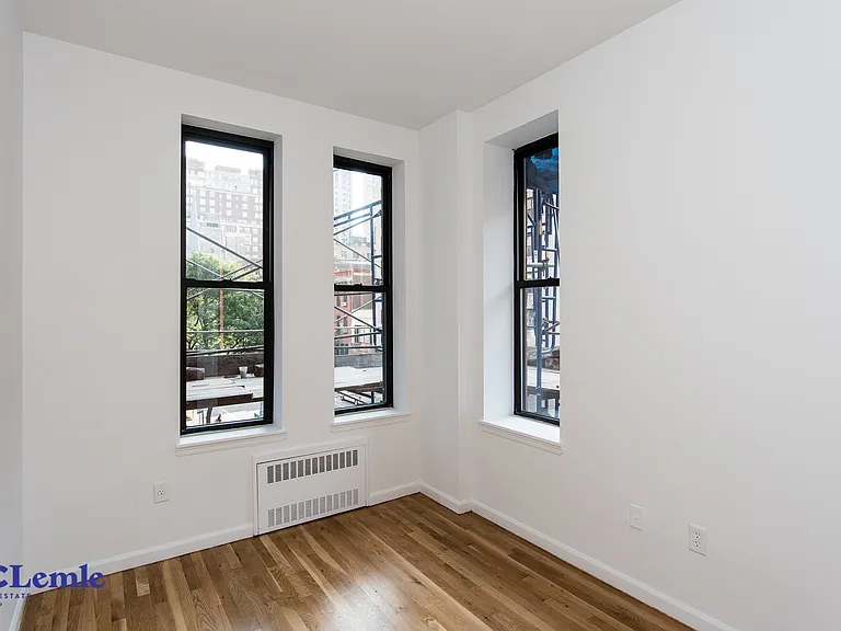 1361 Lexington Ave #2FW — Photo 4