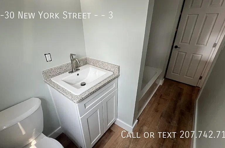 28-30 New York St #3 — Photo 20