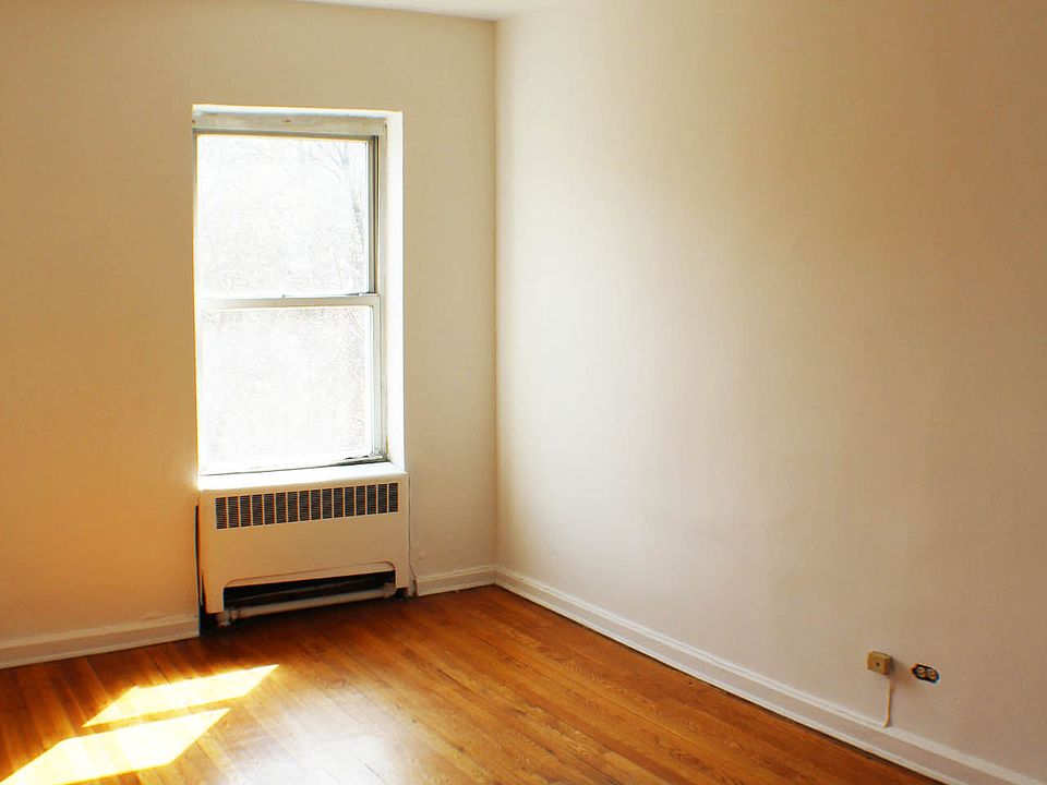 1st image of 123 Avenue A APT 3