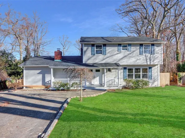 90 Mahogany Road, Rocky Point, NY 11778