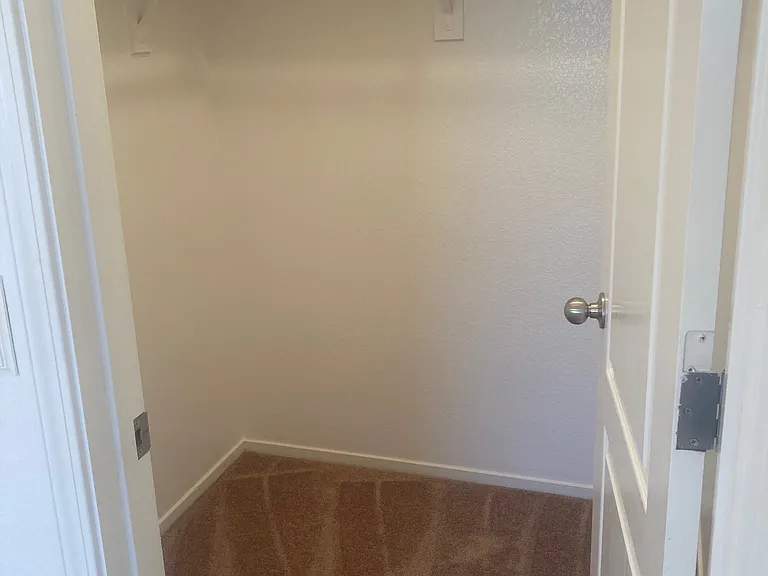 713 Spotted Eagle St — Photo 30