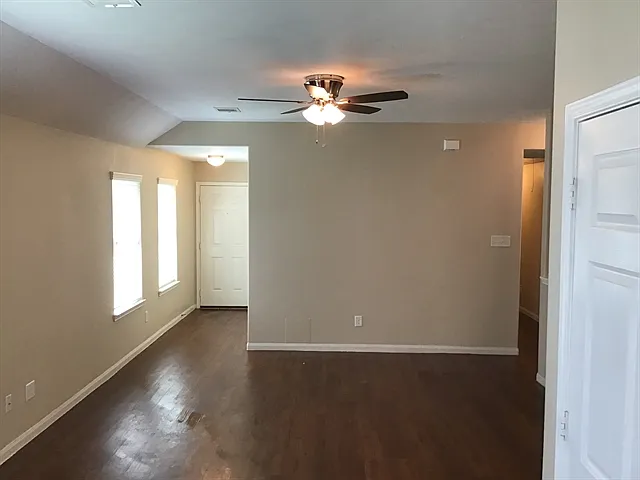 8727 Doskocil Dr — Photo 5