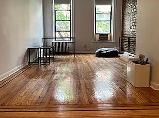 230 W 16th St #3D, New York, NY 10011