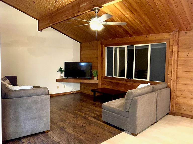 Spacious living room