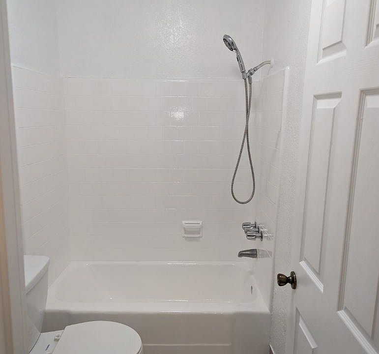 1st image of 3652 44th St