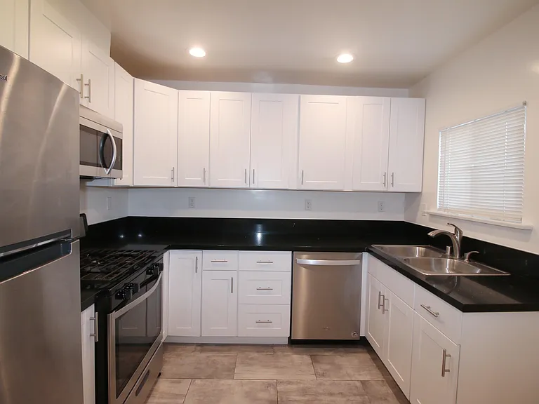 14541 Dickens St — Photo 10