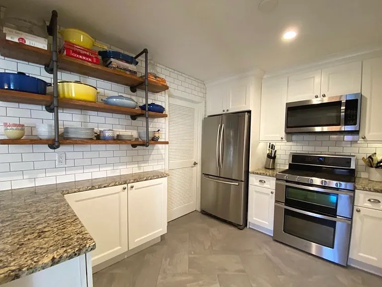 15 Andover Pl — Photo 2