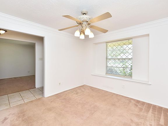 4th image of 9226 Theysen Dr