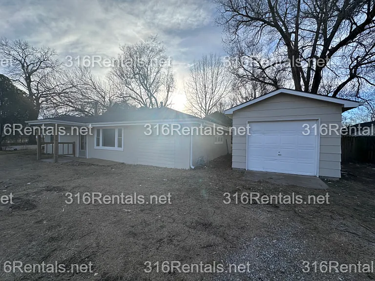 6155 S Hydraulic St — Photo 11
