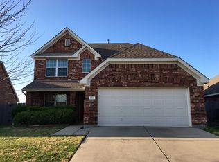 633 Fossil Wood Dr, Saginaw, TX 76179