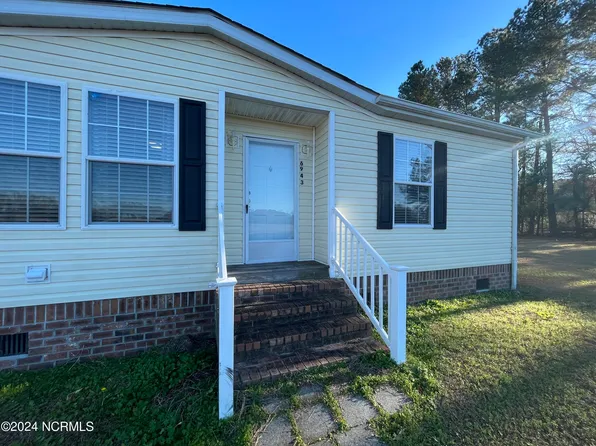 6943 Twisted Hickory Road, Elizabethtown, NC 28337